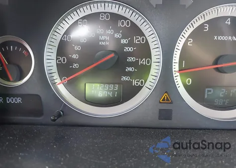 2013 Volvo Xc90 3.2/3.2 Platinum/3.2 Premier Plus z USA, uszkodzony, nr VIN YV4952CY8D1667594